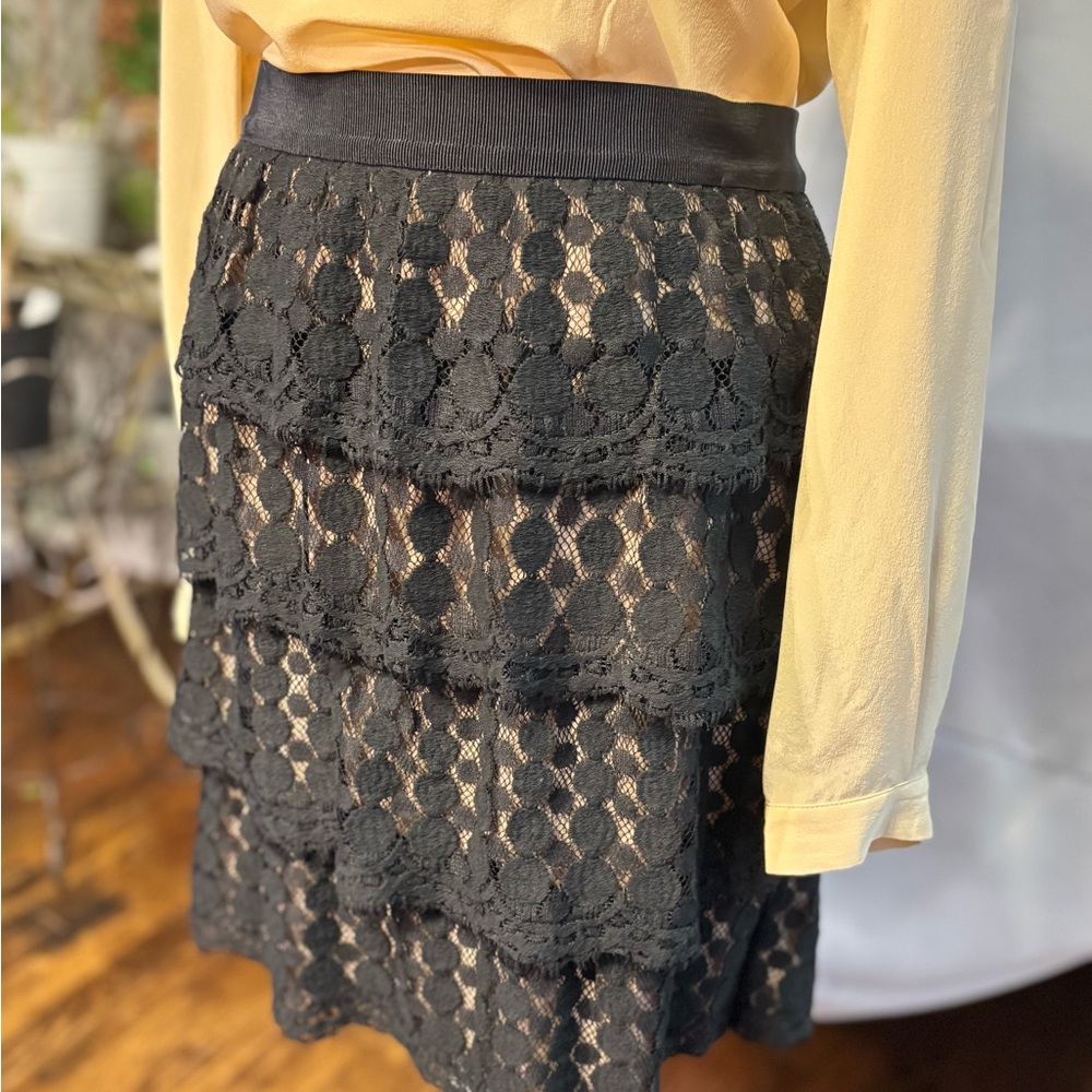 Ann Taylor Black Lace Mini Tiered Skirt for Cocktail Women’s Size‎ 14